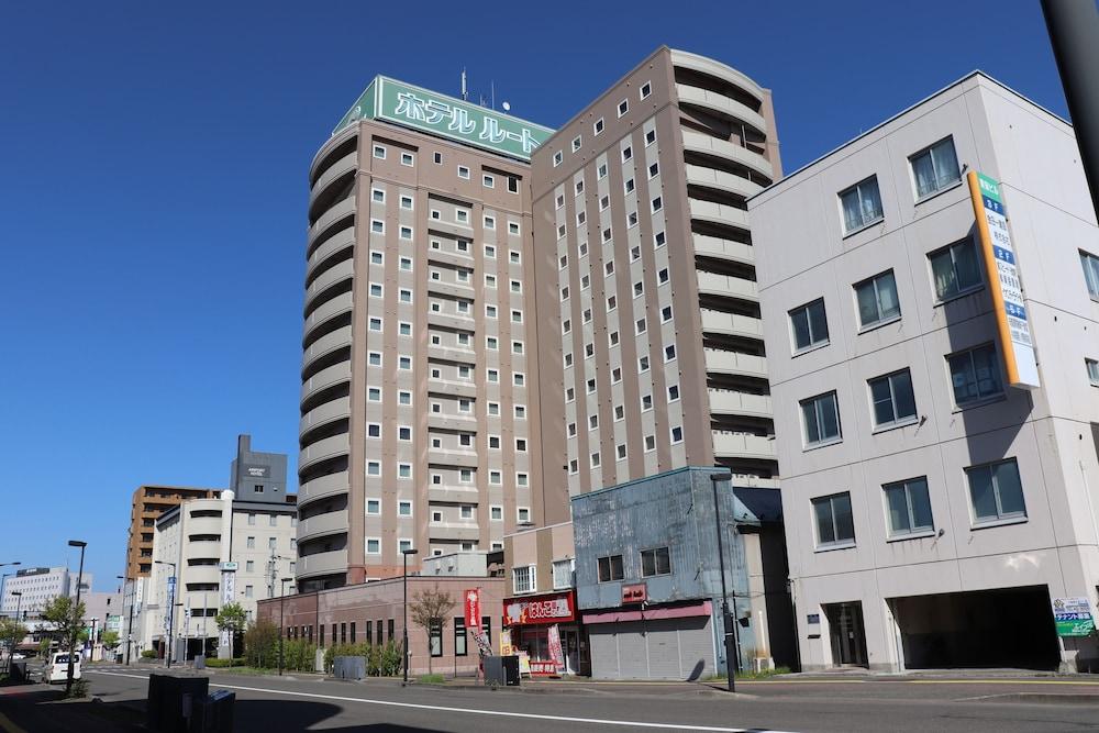 Hotel Route-Inn Chitose Ekimae Exteriör bild